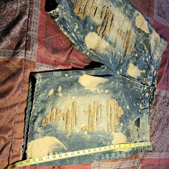 Denim shorts - Picture 1 of 4